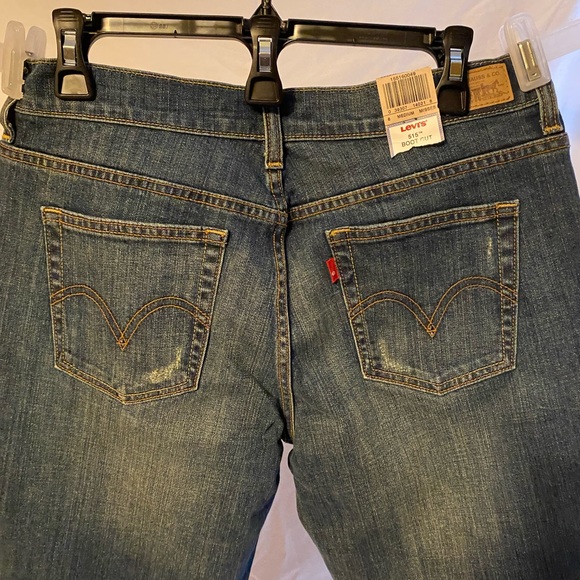 NWT Levi’s denim jeans. Size 8. - Picture 8 of 11